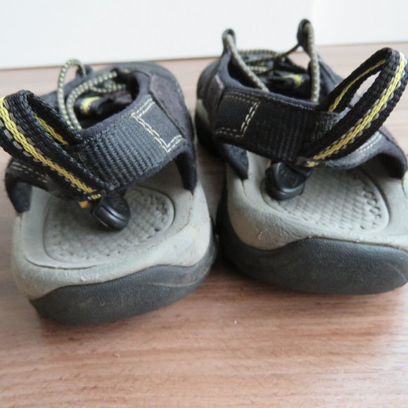 KEEN Men's Newport H2 Black Water Hiking Sandals - Size US 8 - Picture 9 of 13
